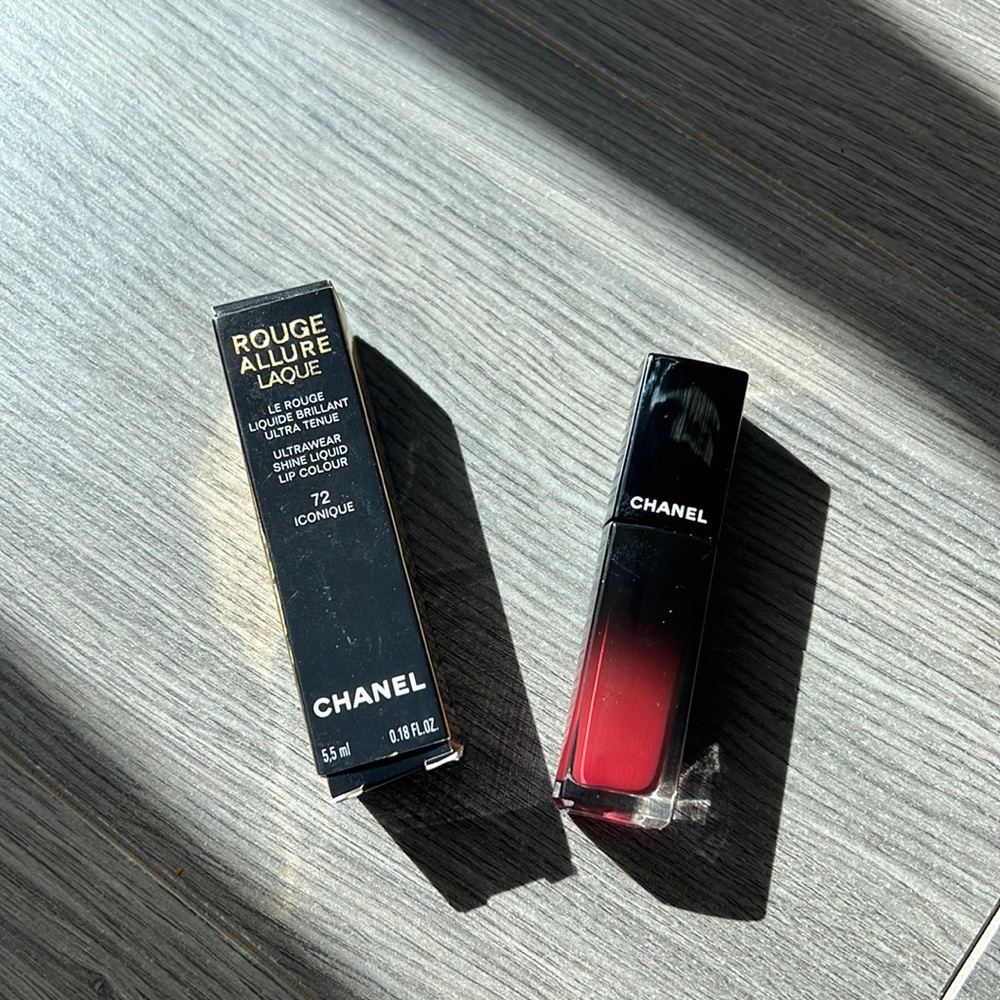 Chanel ultrawear shine liquid lip colour 72 Iconique